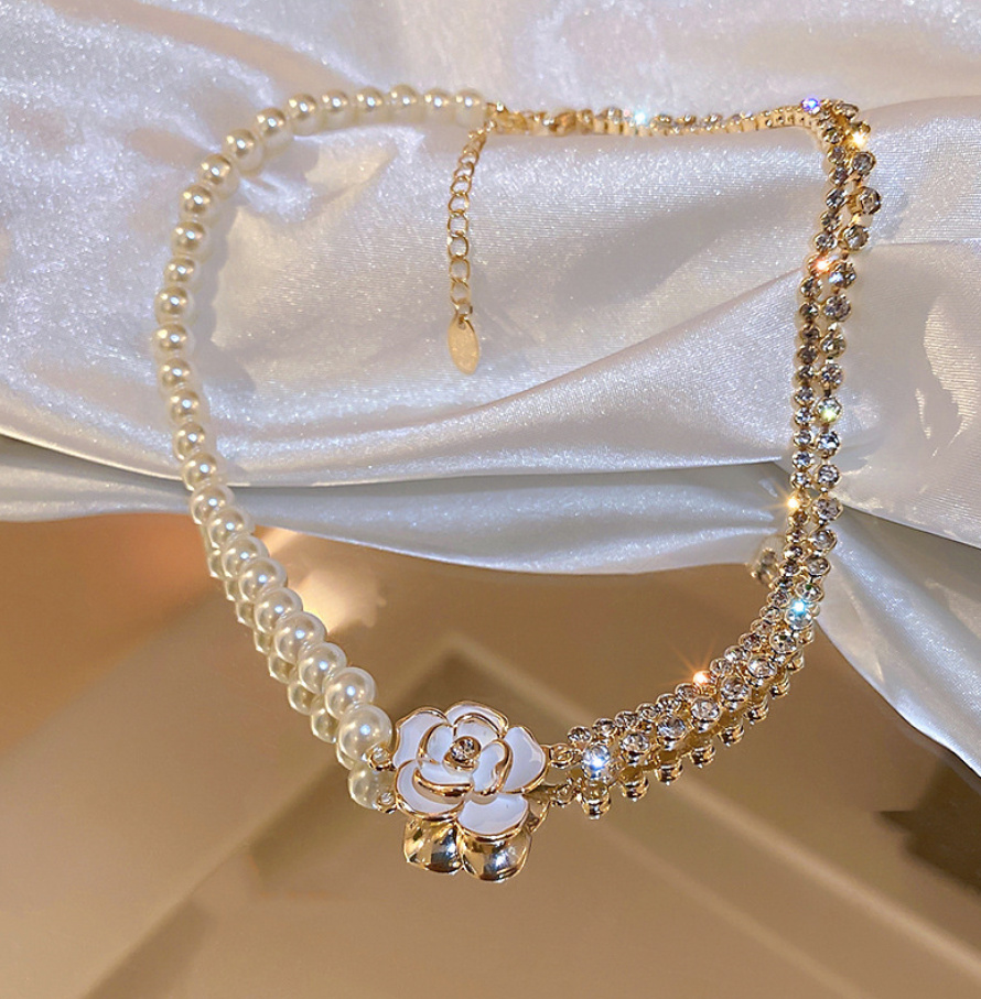 Braut Kristall Perlen Halskette mit Blume Elegant