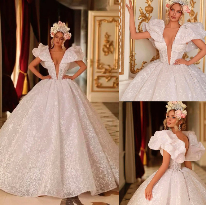 Luxus Ball Linie Brautkleid mit Sheer V-ausschnitt und Perlen 