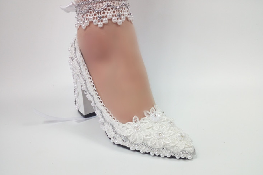 High Heels  Brautschuhe mit Block Absatz Perlen Stickerei und Spitze