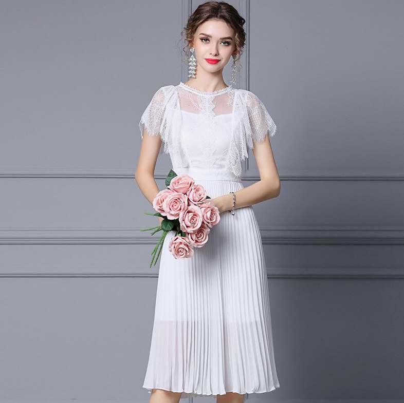 Elegantes Fairy Style Standesamtkleid für die Braut mit Spitze Knielang