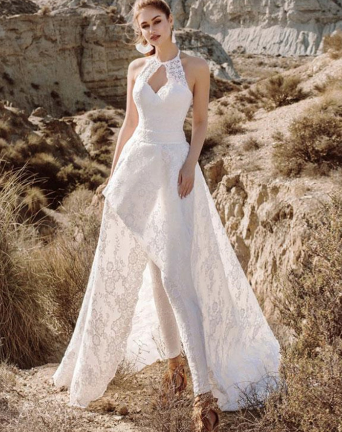 Fashion Hochzeits Overall Jumpsuit Einteiler für die Braut mit Spitzen Schleppe