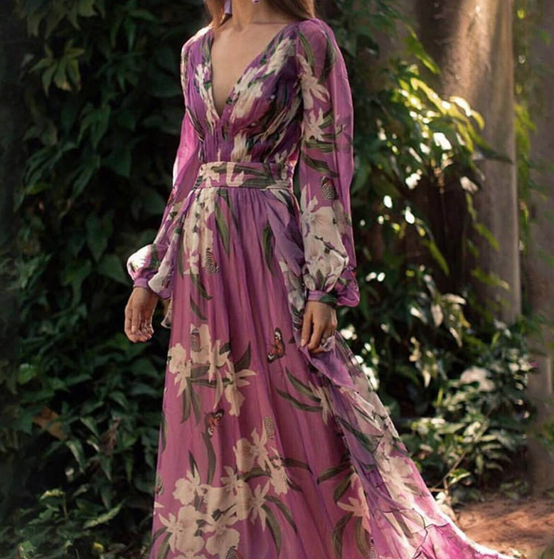 Langarm Maxi Boho Kleid Elegant für Hochzeitsgäste in Lila mit Blumenmuster