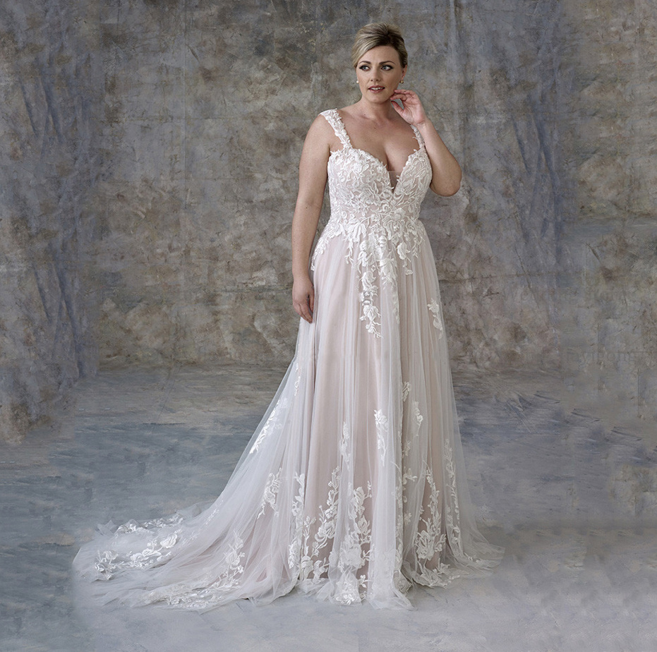 Empire Brautkleid Elanie mit Träger und Spitze Bodenlang