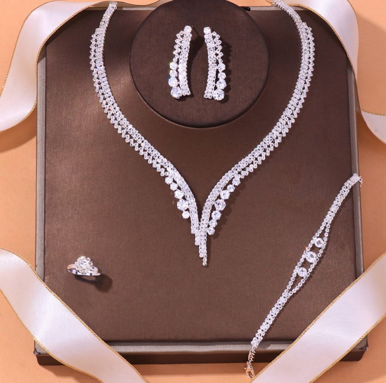 Strass Brautschmuck Set Elele Elegant in Silber Vier Teilig