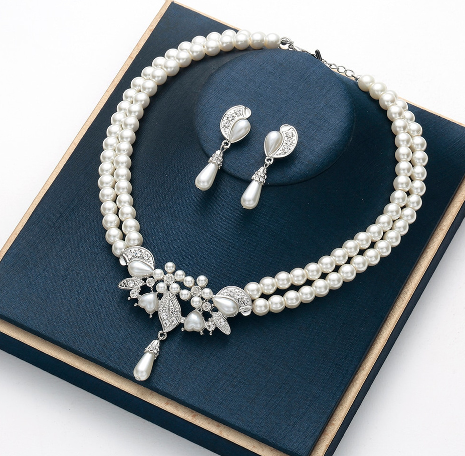 Braut Schmuckset Ohrringe und Halskette mit Perlen Klassisch