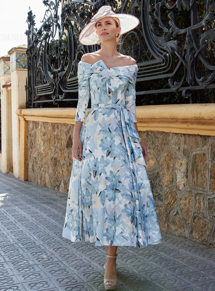 Schulterfreies Satin Kleid Elegant für Hochzeitsgäste Nadda in Hellblau mit Blumenmuster