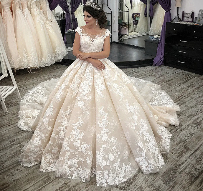 Ball Linie Prinzessin Brautkleid Nurduha mit Blumen und Schleppe