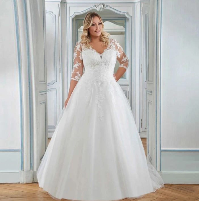 Plus Size A Linie Brautkleid Antje mit V Ausschnitt und Tattoo Spitze Bodenlang