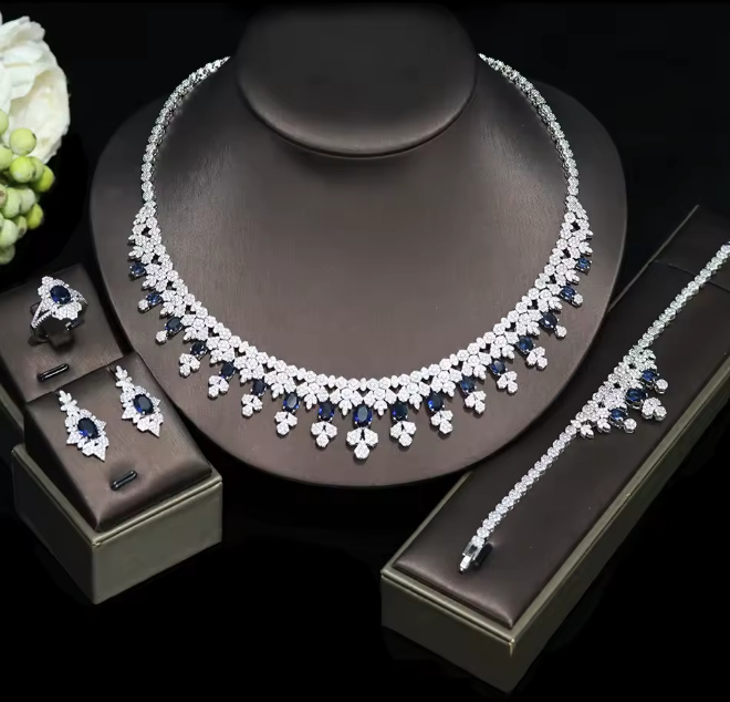 Luxus Zirkonia Brautschmuck Set Cami Silber Blau Fünfteilig