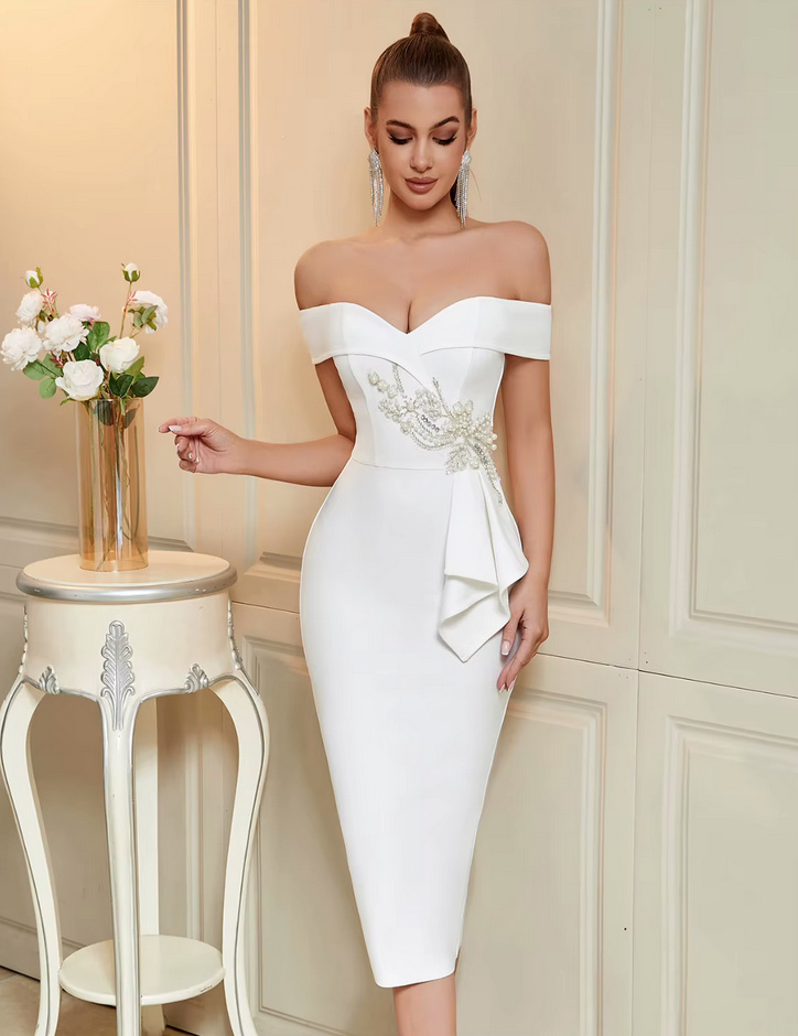 Schulterfreies Standesamt Brautkleid Ileana mit Perlen Blumen