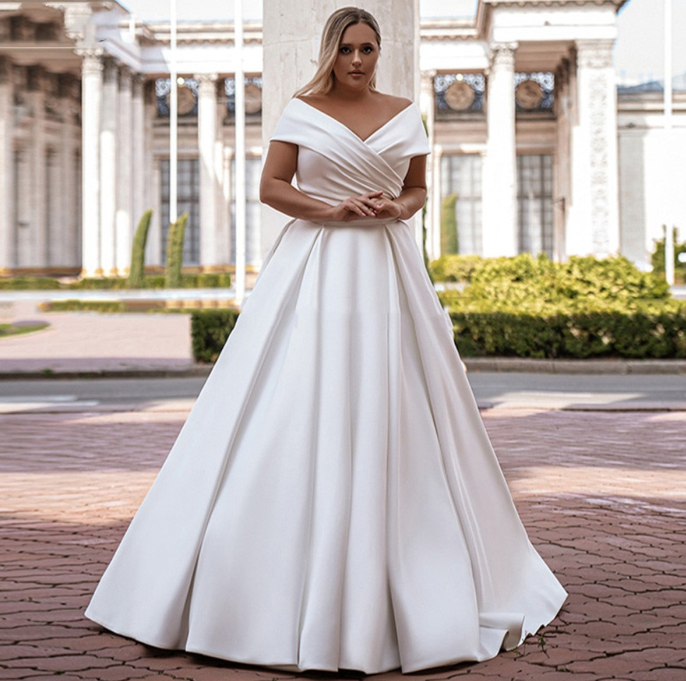 A Linie Brautkleid Luna Modern mit Schleppe Schulterfrei
