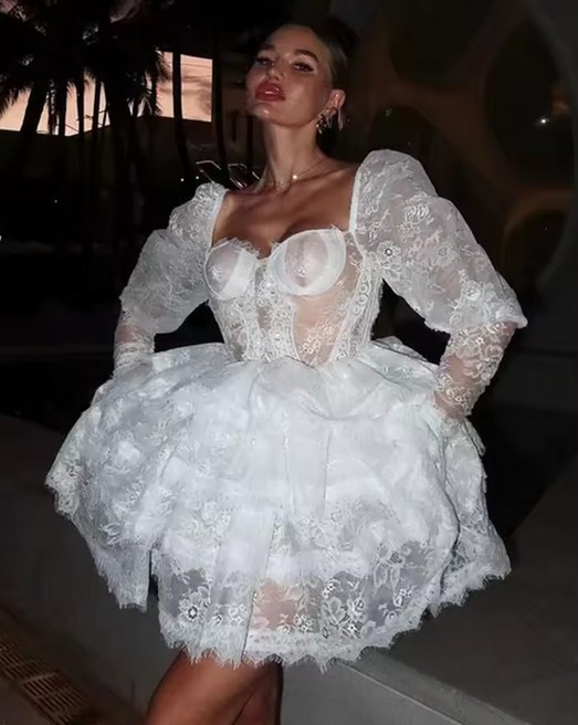 A Linie Brautkleid Hedwig m it Hohe Taille aus Spitze Kurz