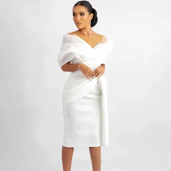 Bleistift Midi Standesamtkleid Ihana mit Illusion Ausschnitt und Perlen