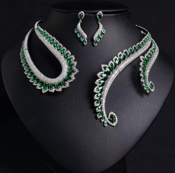 Zikron Brautschmuck Set Inga Halskette mit Ohrringe Silber Grün
