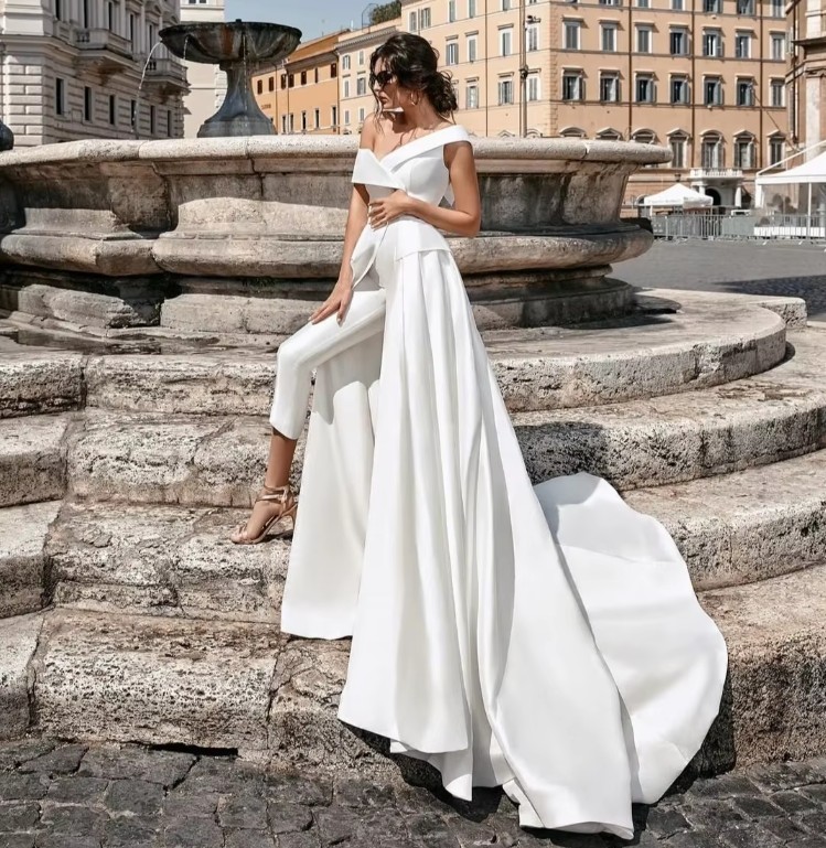 One Shoulder Braut Overall Jumpsuit Joaline Schleppe Abnehmbar