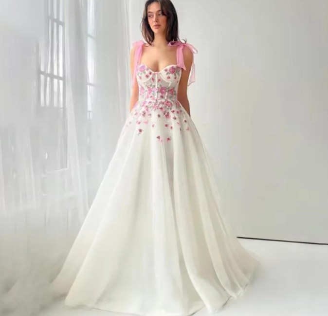  A Linie Brautkleid Josina mit Rosa Blumen