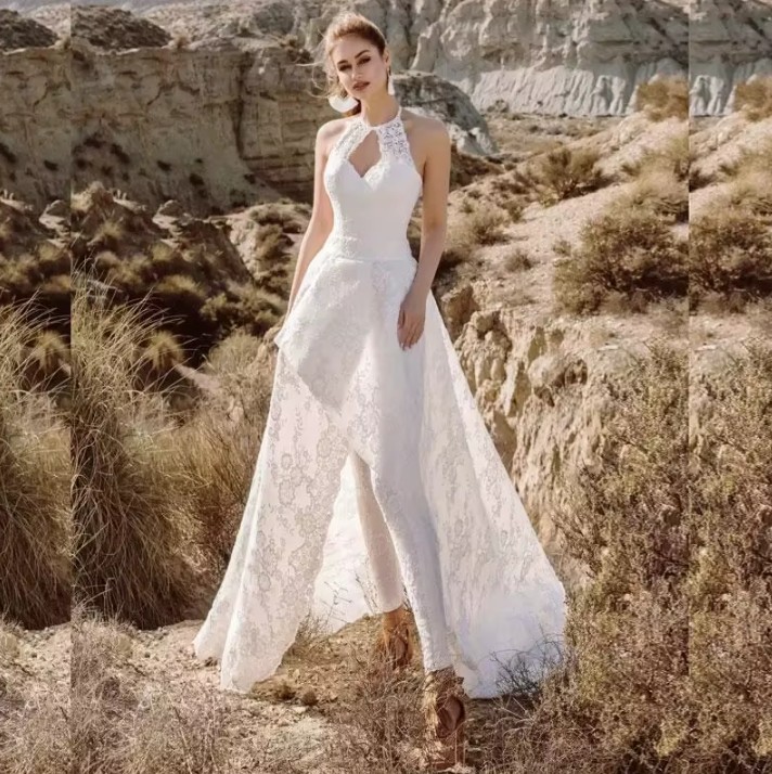 Fashion Hochzeits Overall Jumpsuit Einteiler Jade für die Braut mit Spitzen Schleppe
