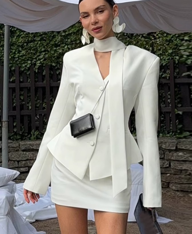 Sexy Braut Kostüm Kurz für den Standesamt in Weiß