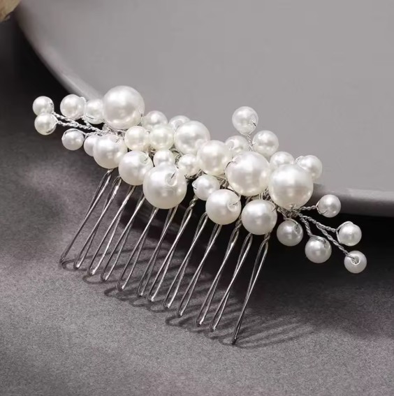 Blumen Braut Haarkamm Judit mit Perlen