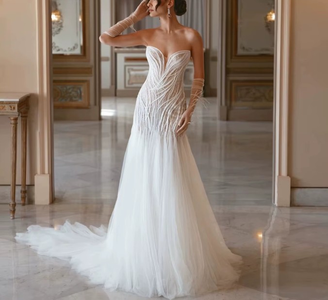 Schulterfreies Fit and Flare Brautkleid Jula mit Bolero Jacke