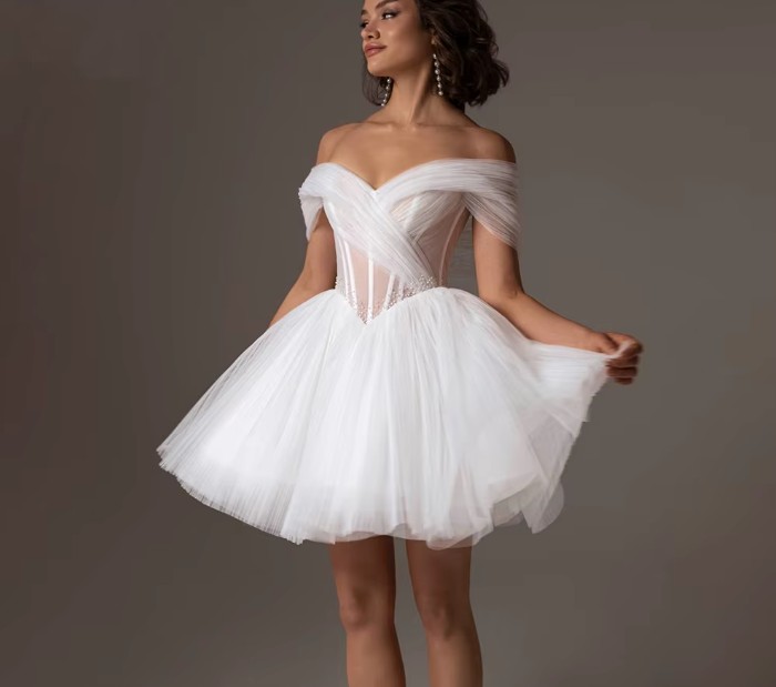 Schulterfreies Kurzes Brautkleid Imelda mit Lingerie Oberteil