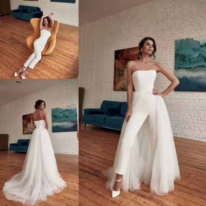 I-Linie Bustie Hochzeits Overall Jumpsuit Isis mit Tüll Schleppe Abnehmbar