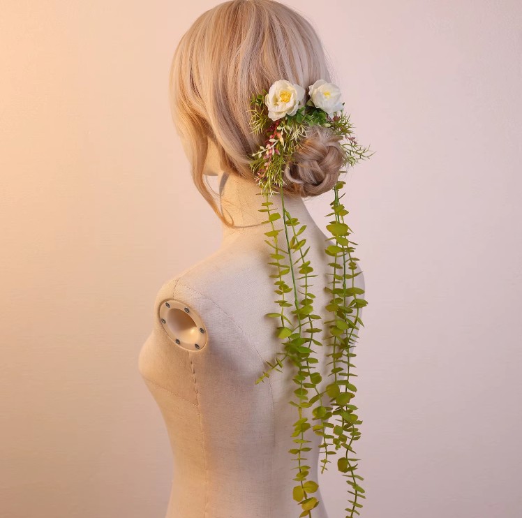 Braut Blumen-Haarspangen Janah mit langen Blättern