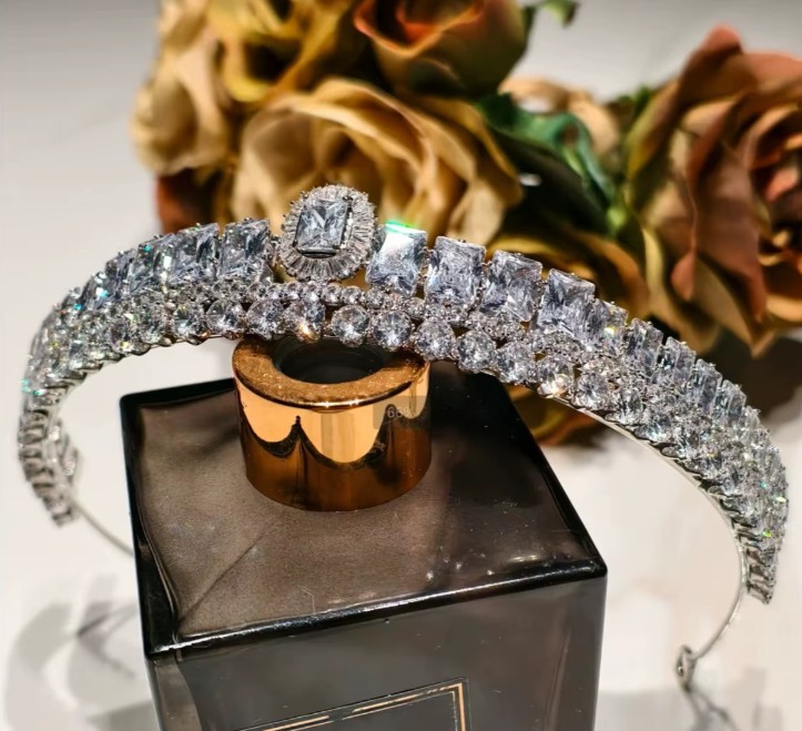 Zirkon Braut Tiara Janett Kopfschmuck