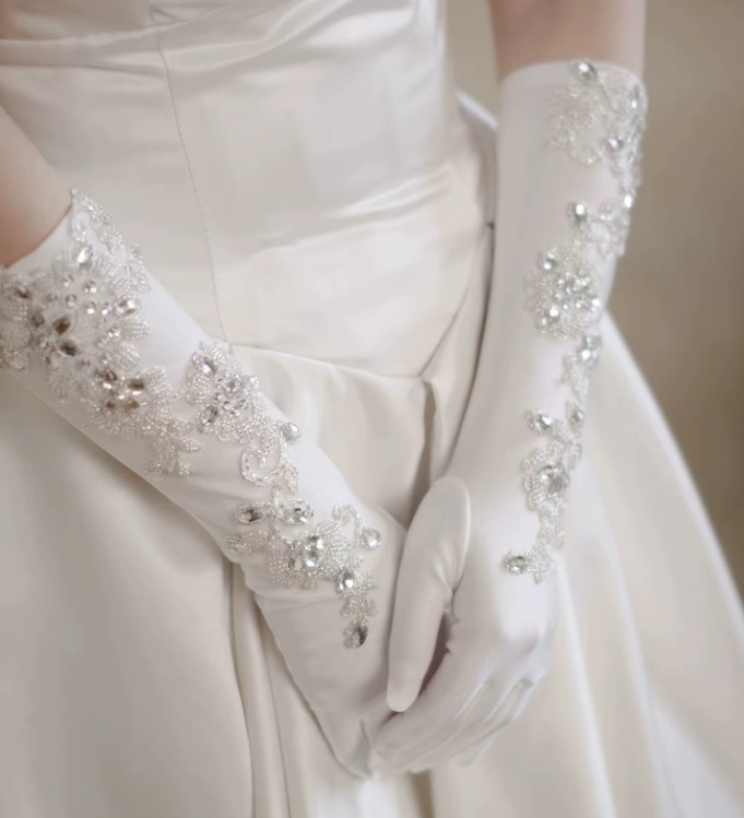 Elegante Hochzeit Braut Handschuhe Juliane Lang mit Strass und Spitze