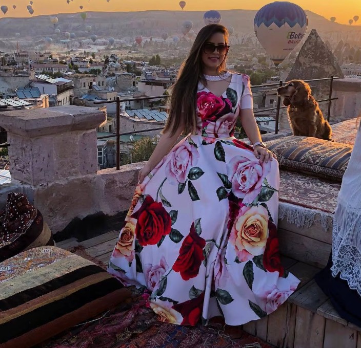 Elegantes Kurzarm Kleid für Hochzeitsgäste mit Blumenmuster