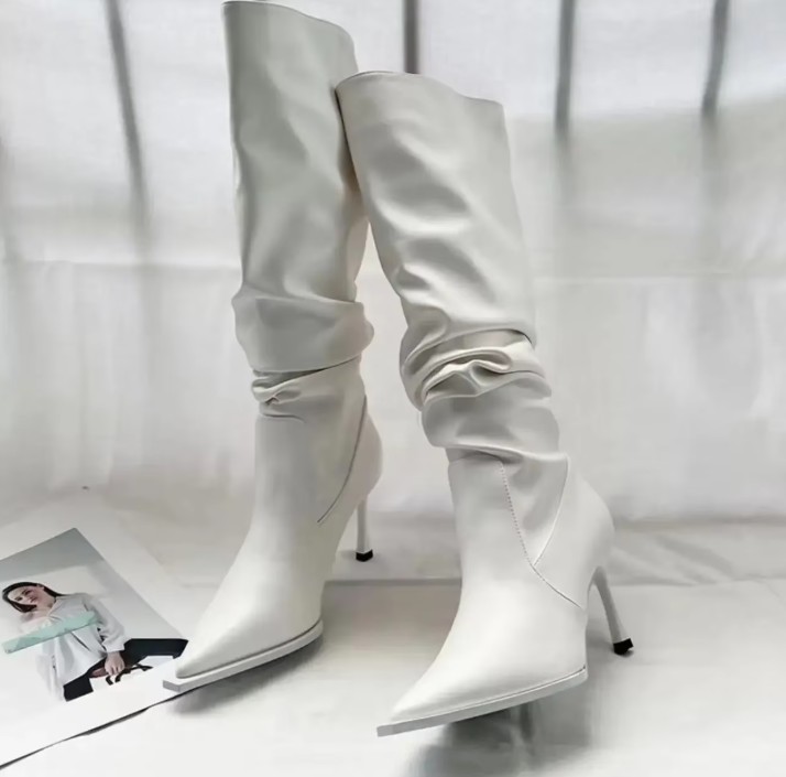 Elegante kniehohe Brautstiefel mit spitzer Zehenform und Stiletto-Absatz