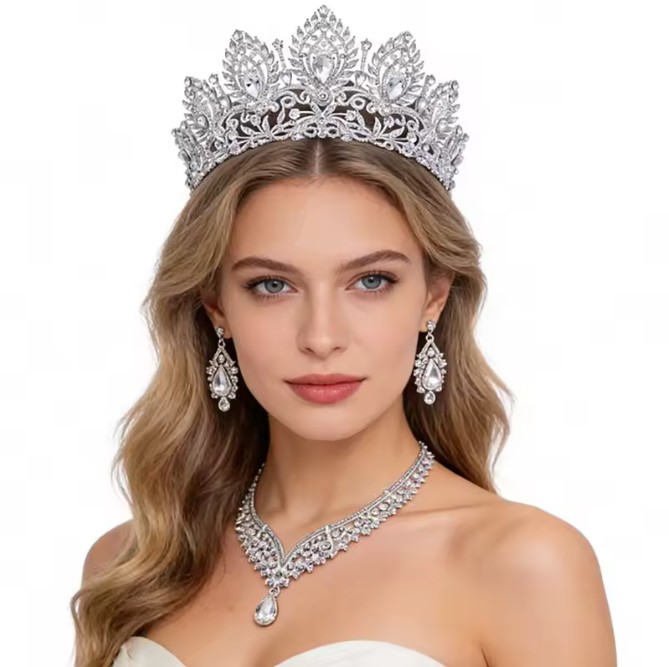 Silbernes Prinzessinnen-Brautschmuck-Set mit Diadem, Halskette und Ohrringen