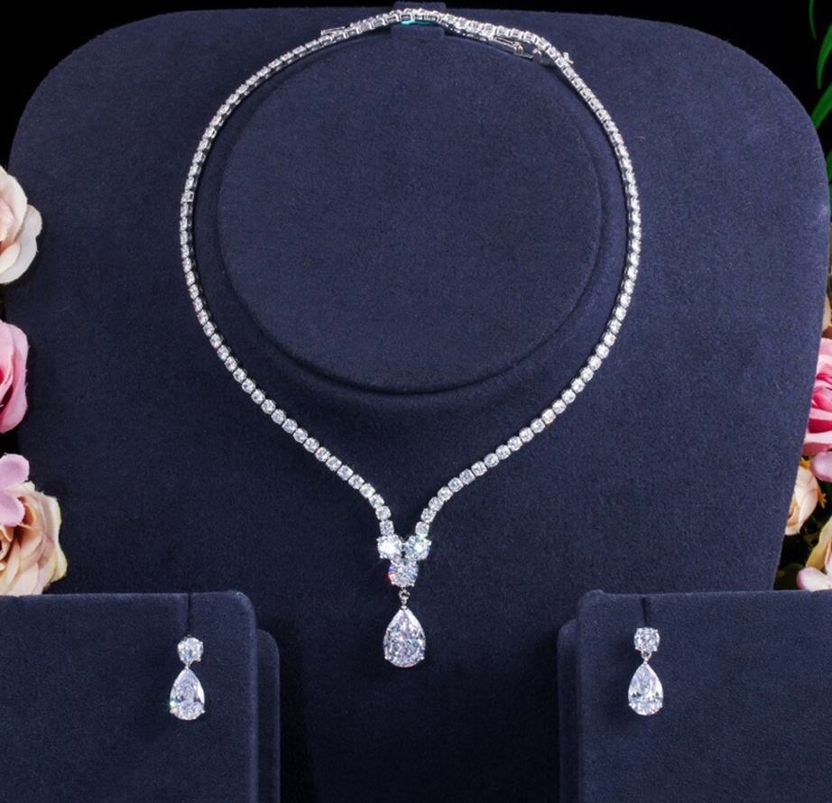 Luxus Zirkonia Brautschmuck Set Colleen Halskette mit Ohrringe im Set